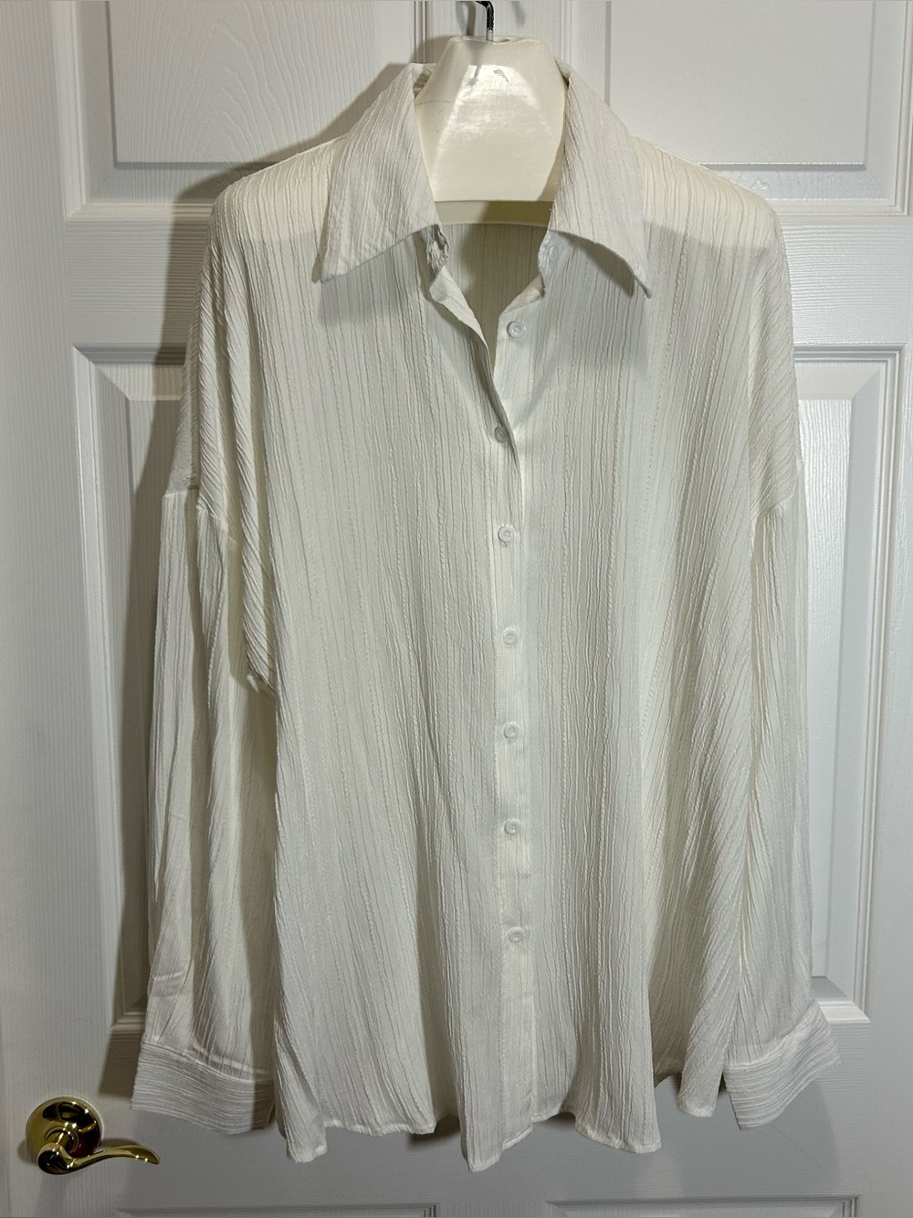 Women's Lightweight Textured Button-Down Shirt in Off-White